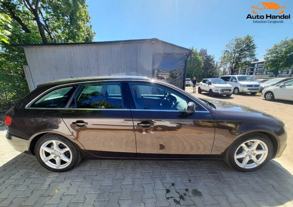 Audi A4 cena 39999 przebieg: 182000, rok produkcji 2011 z Halinów małe 781